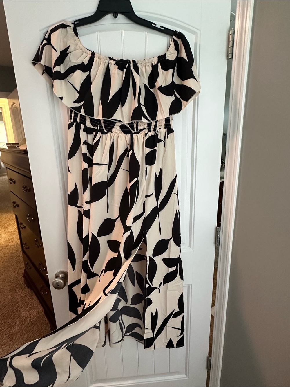 Black and Cream Off-Shoulder Floral Midi Dress - Picture 3 of 3